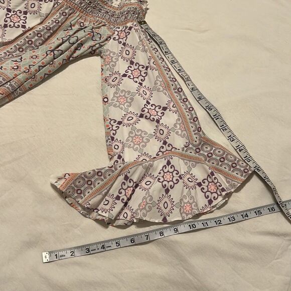 Bobi Black szS multi print off the shoulder bell sleeve crop blouse EUC - Picture 6 of 7